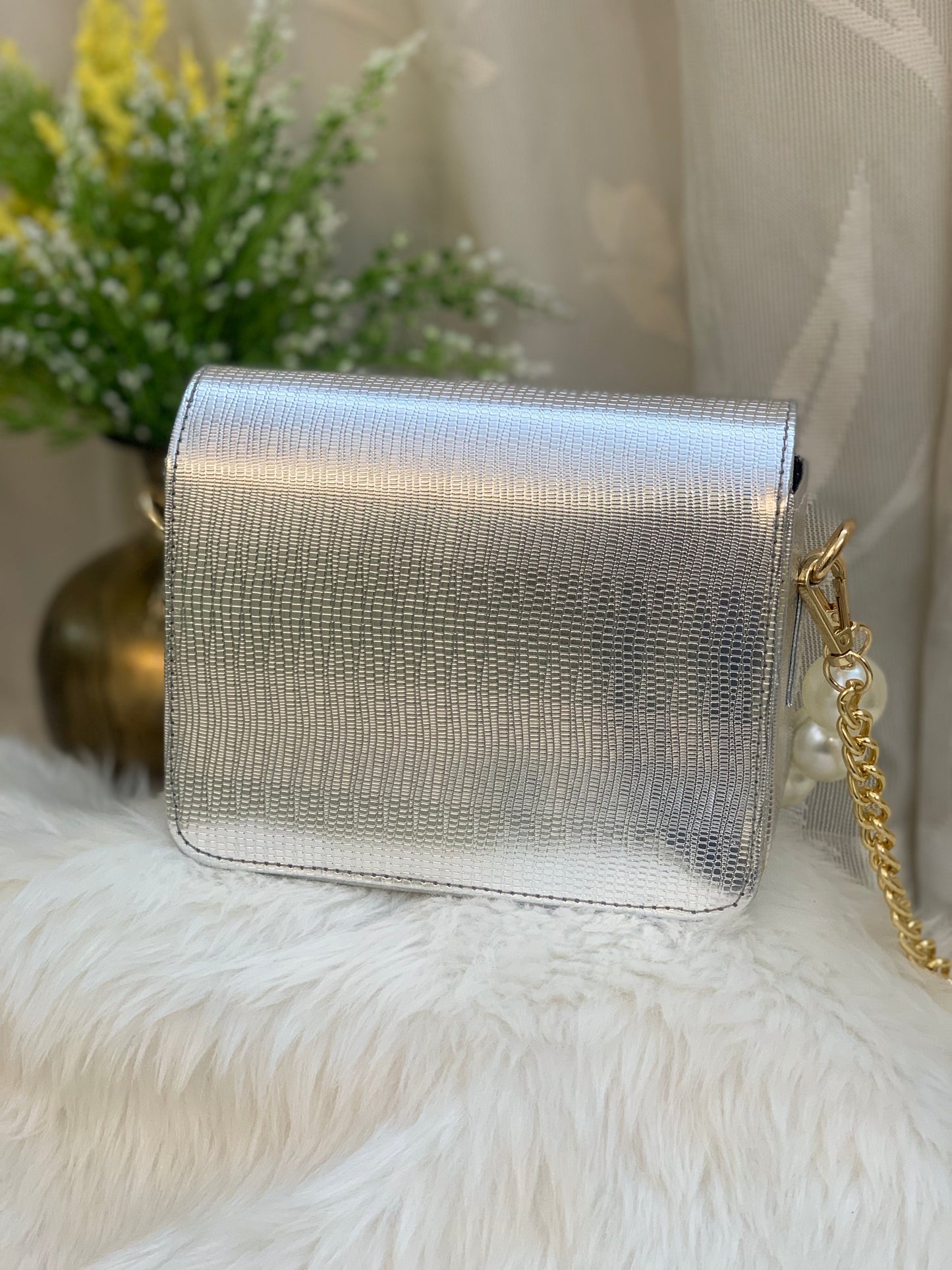 PERSONALIZED SILVERY PEARL CROSSBODY