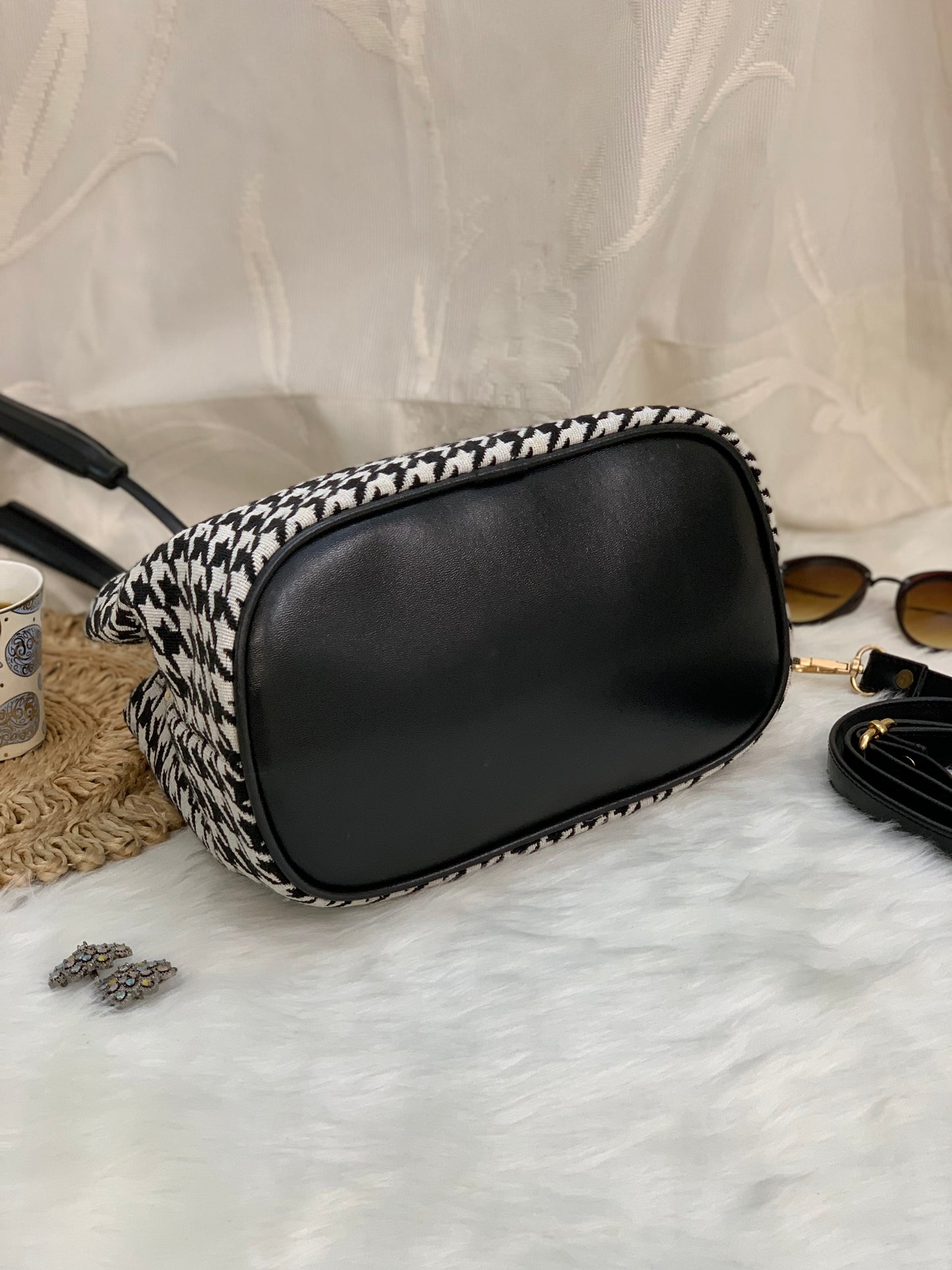 Houndstooth Bucket Bag
